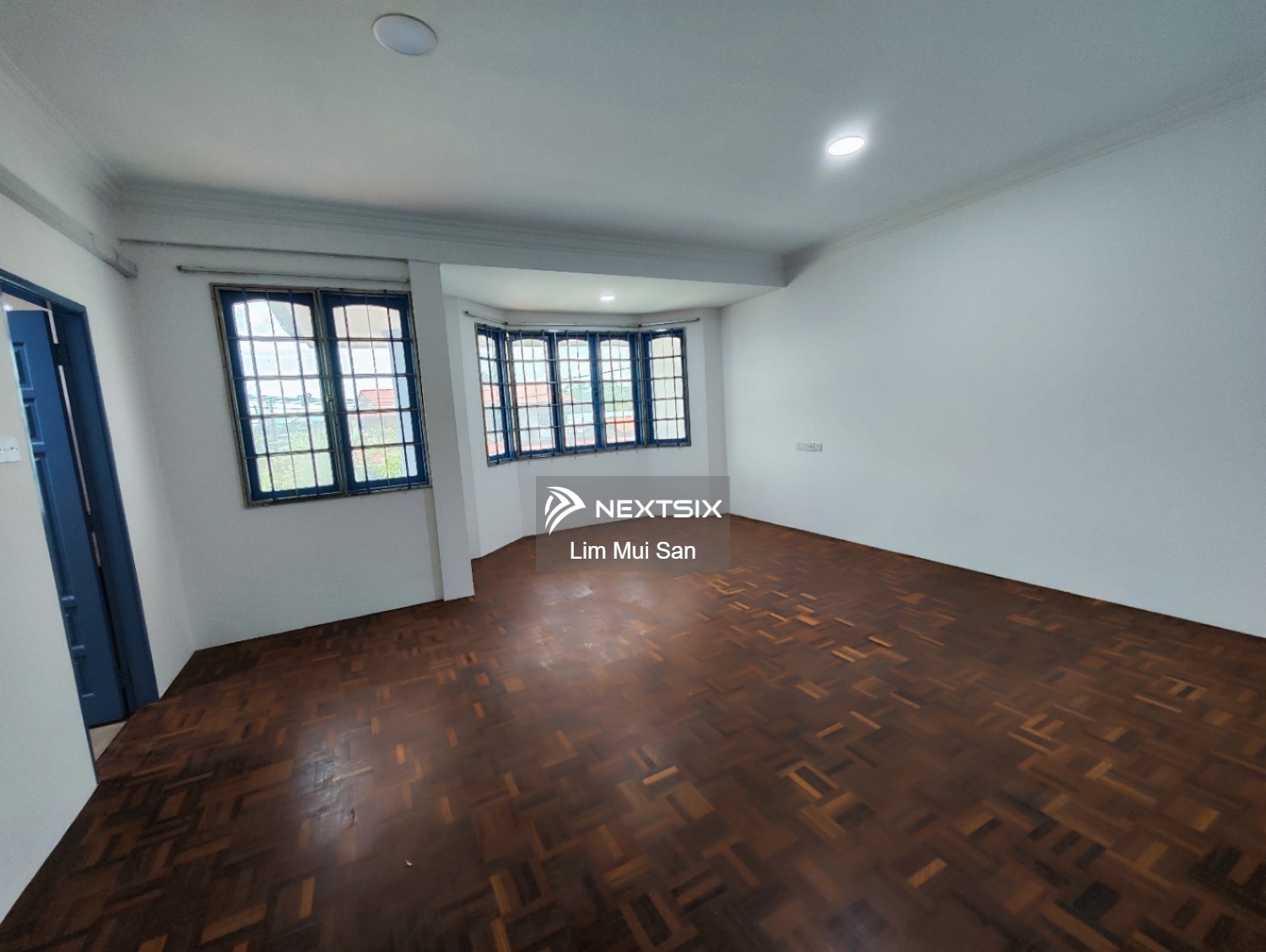 Semi-detached House For Sale in Kuching Sarawak - Image 10