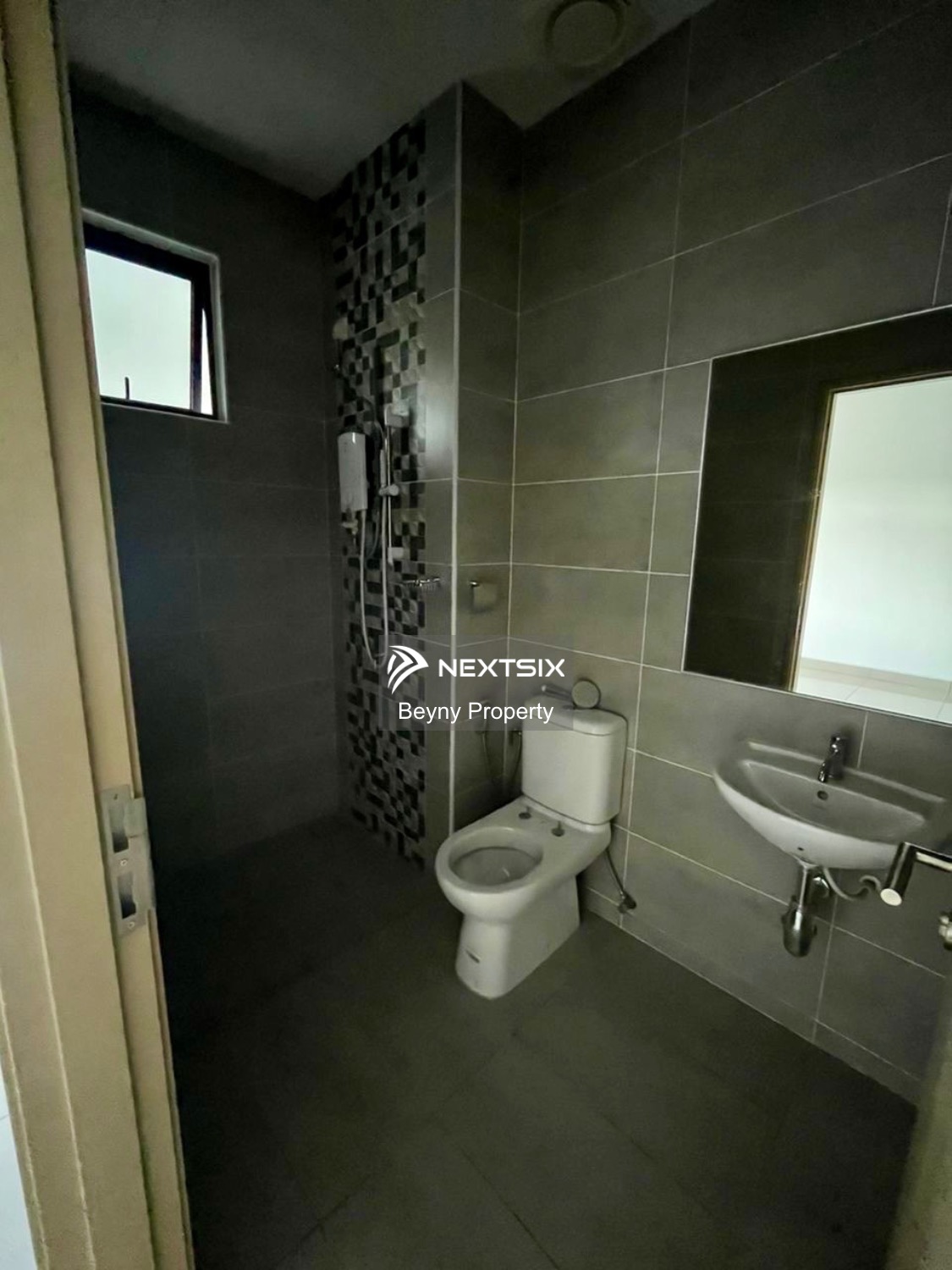 Semi-detached House For Sale in Tebrau Johor - Image 12