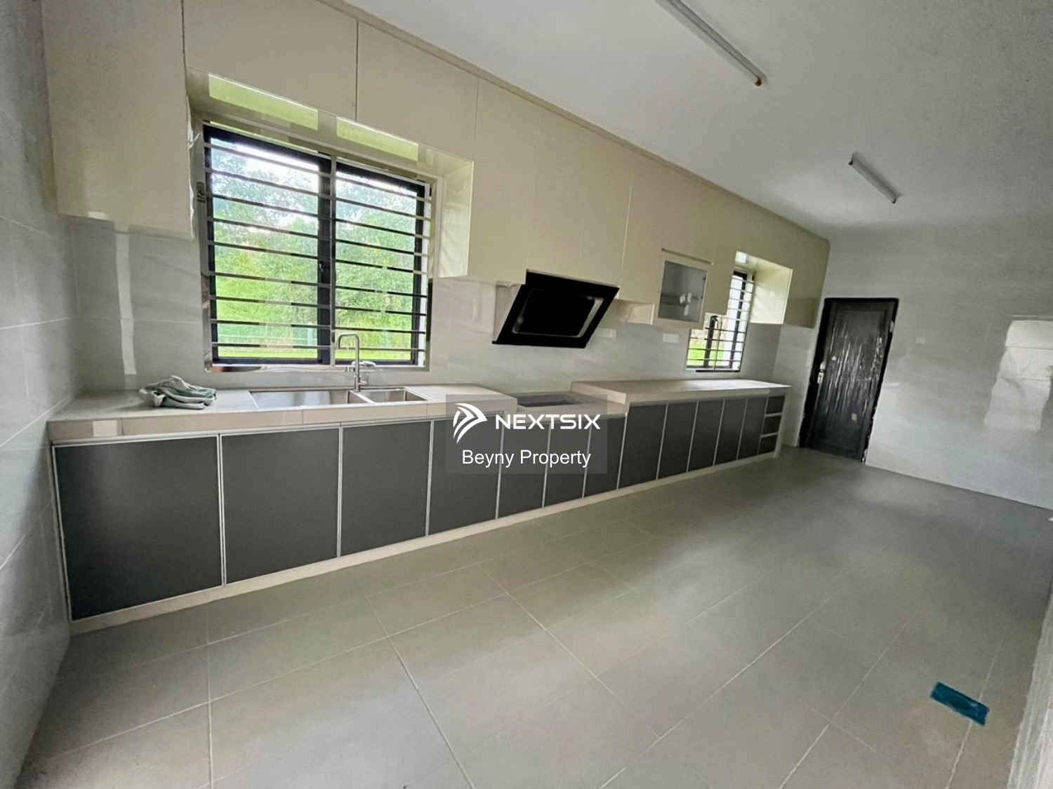 Semi-detached House For Sale in Tebrau Johor - Image 5