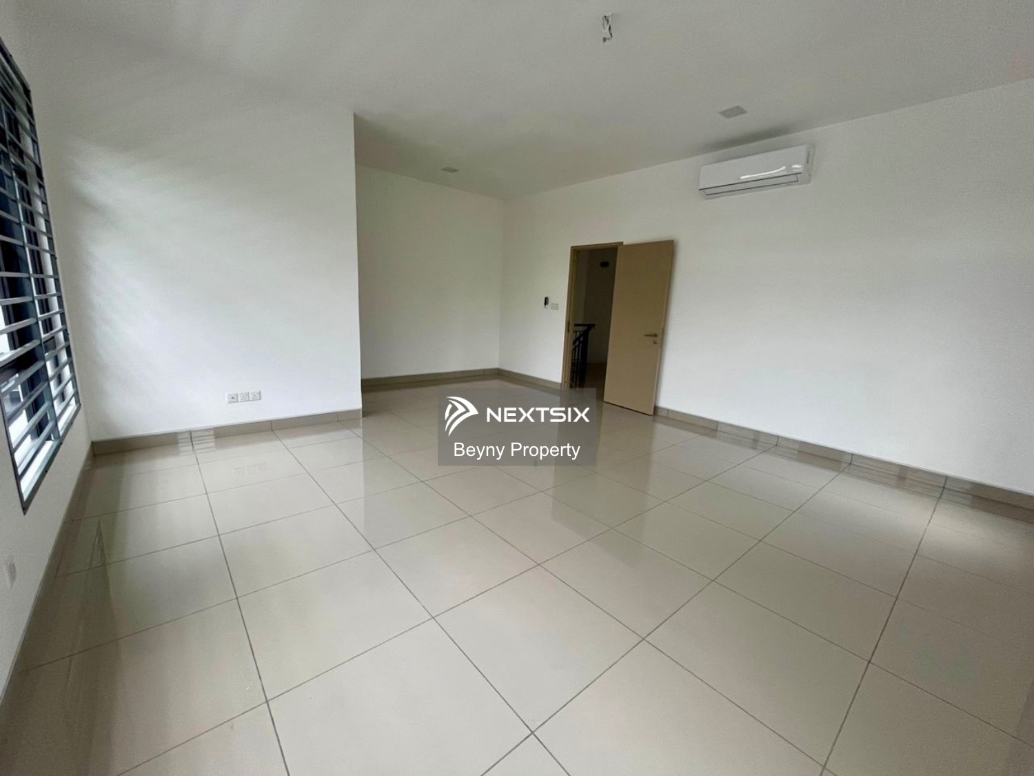 Semi-detached House For Sale in Tebrau Johor - Image 8