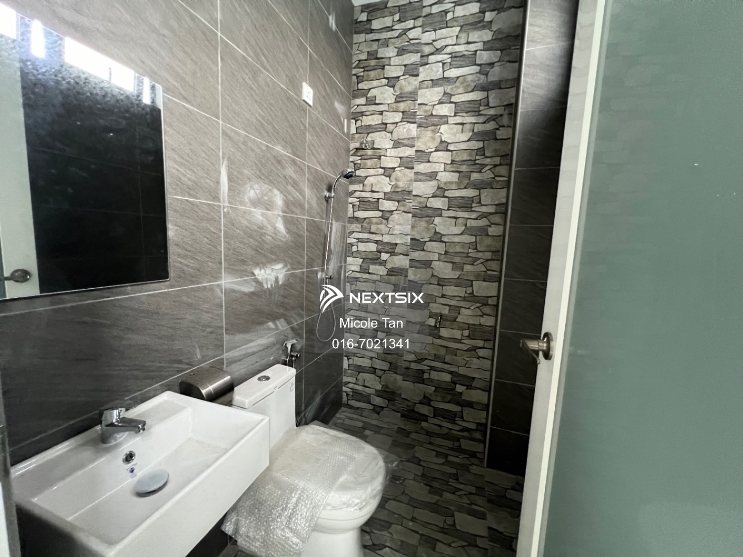 Semi-detached House For Sale in Muar Johor - Image 11