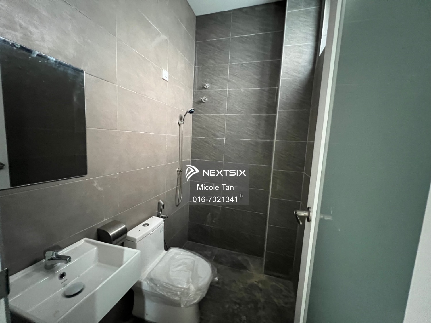 Semi-detached House For Sale in Muar Johor - Image 4