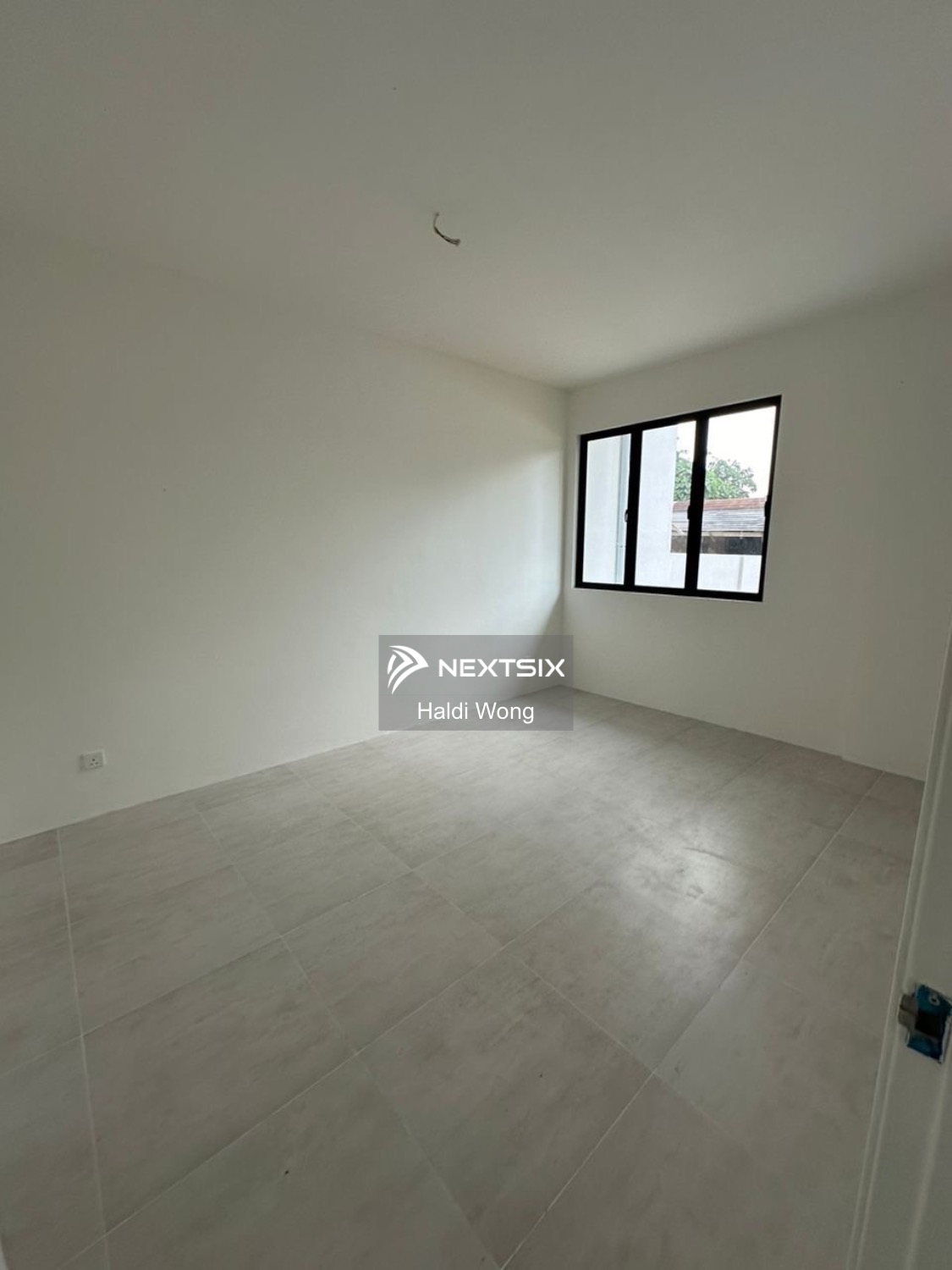 Semi-detached House For Sale in Kuching Sarawak - Image 9