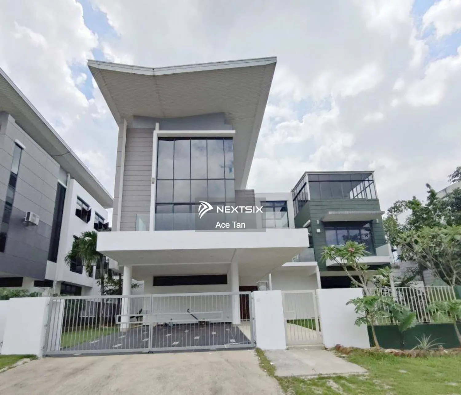 Horizon Hills - 3 Storey Bungalow House