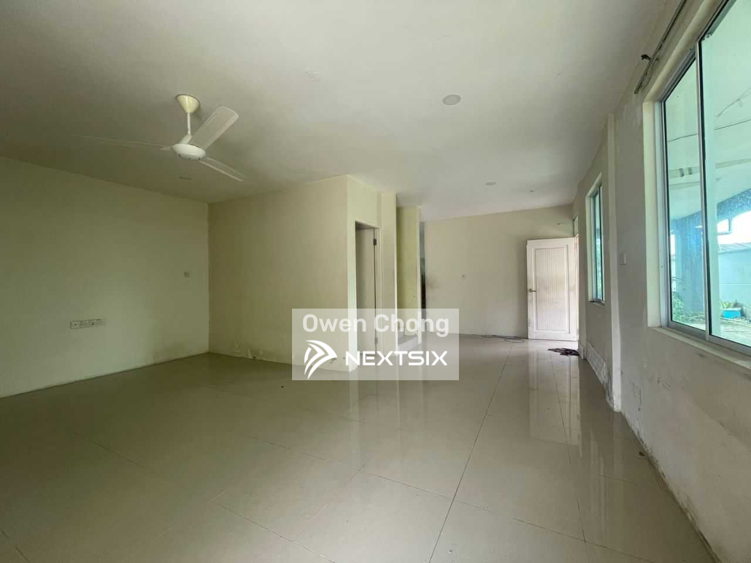 Semi-detached House For Sale in Kuching Sarawak - Image 11