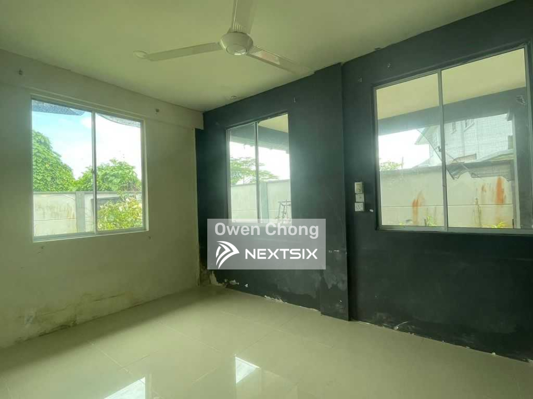 Semi-detached House For Sale in Kuching Sarawak - Image 6