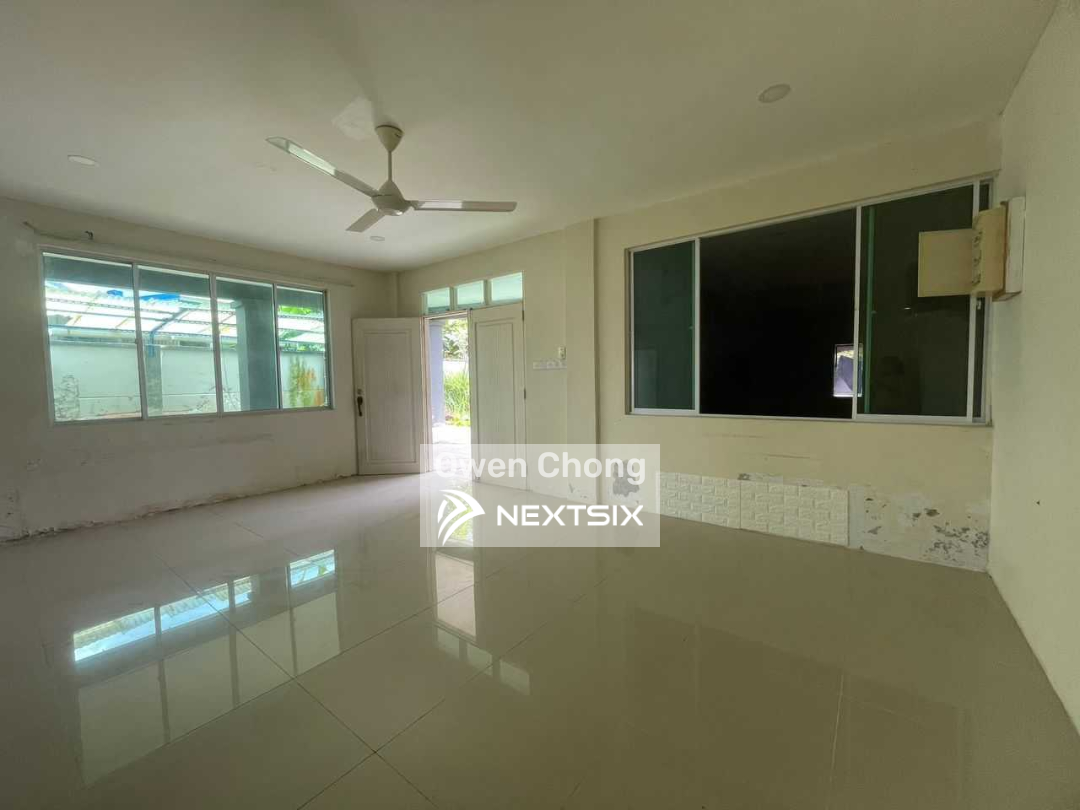 Semi-detached House For Sale in Kuching Sarawak - Image 8