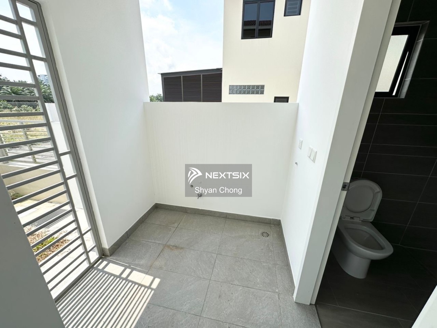 2-sty Terrace/Link House For Sale in Ayer Baloi Johor - Image 2