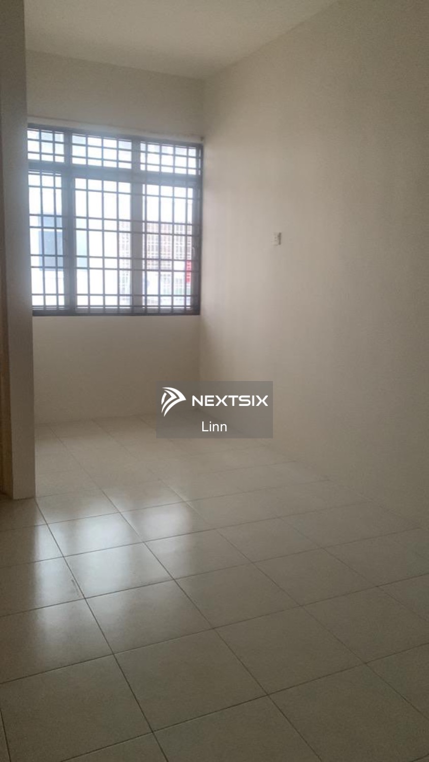 Townhouse For Sale in Air Tawar Penang - Image 8