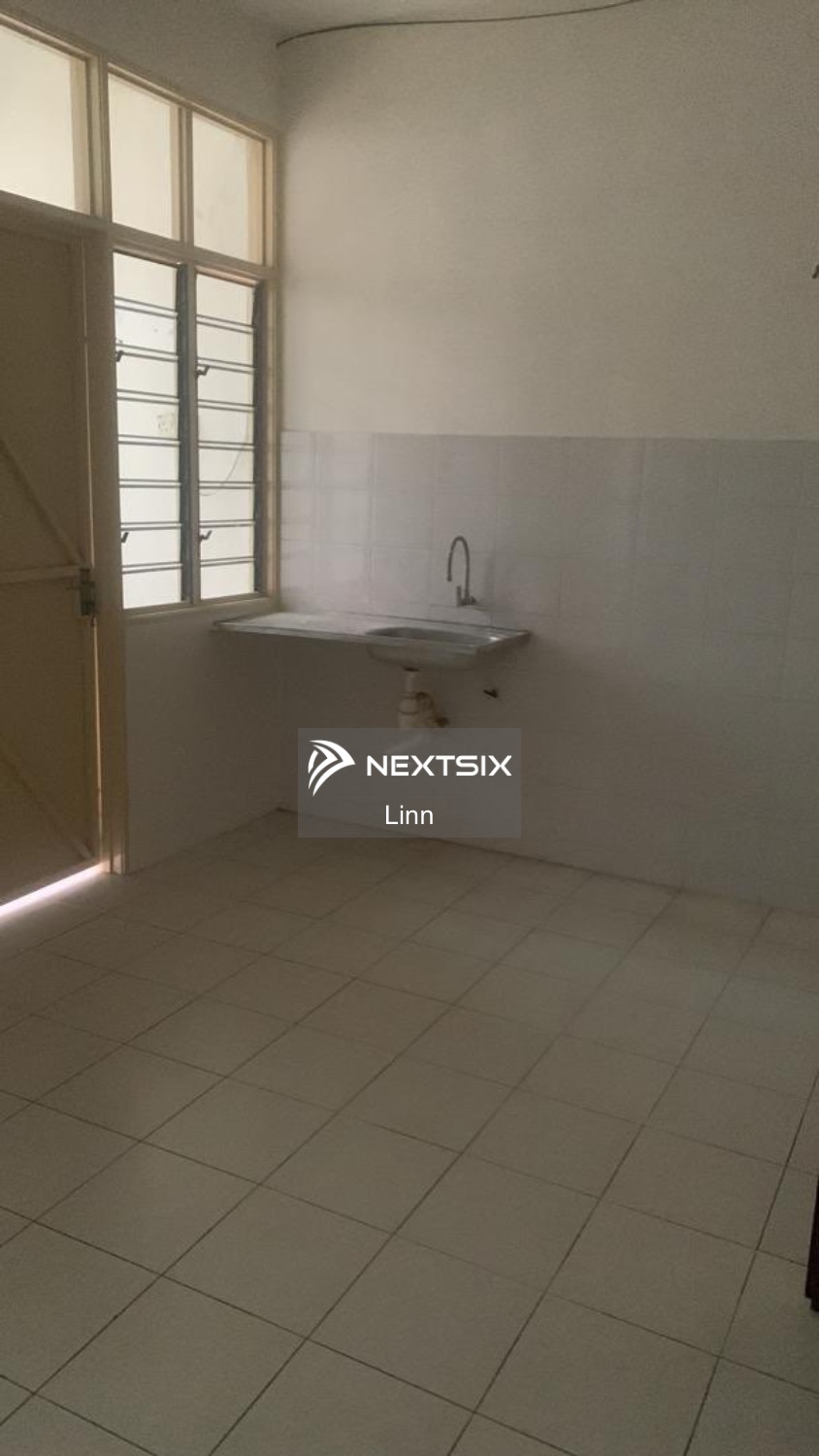 Townhouse For Sale in Air Tawar Penang - Image 9
