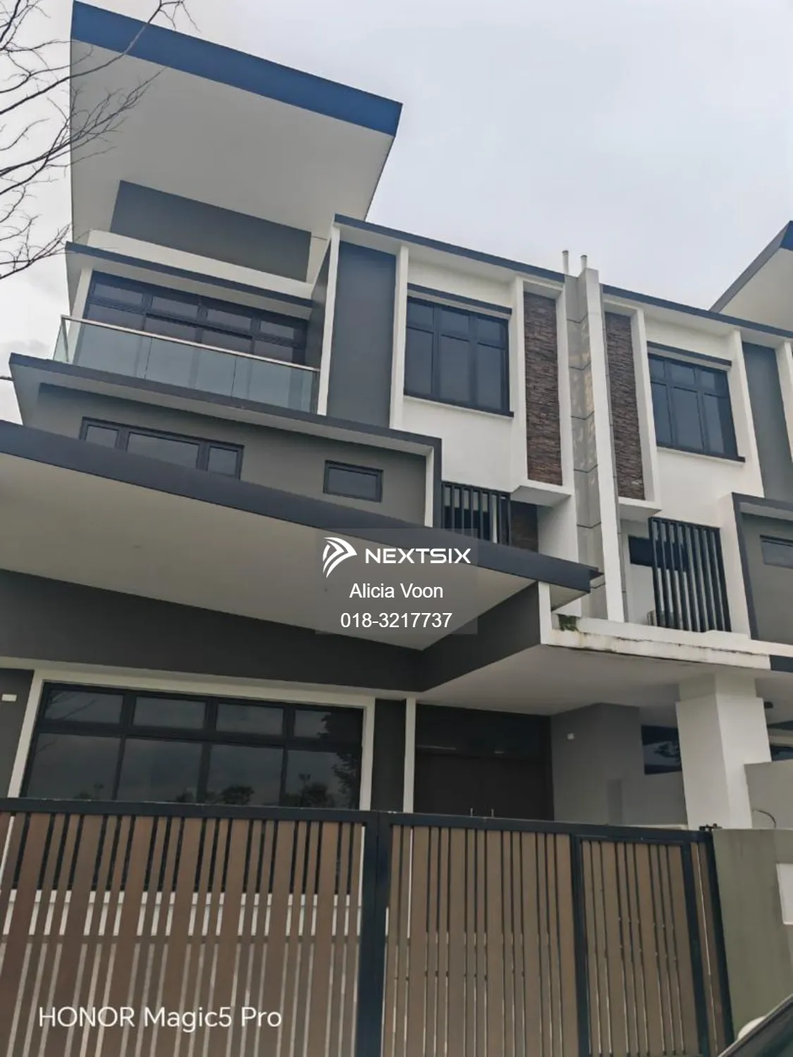 Nusa Sentral Three Storey Semi D Unblock View