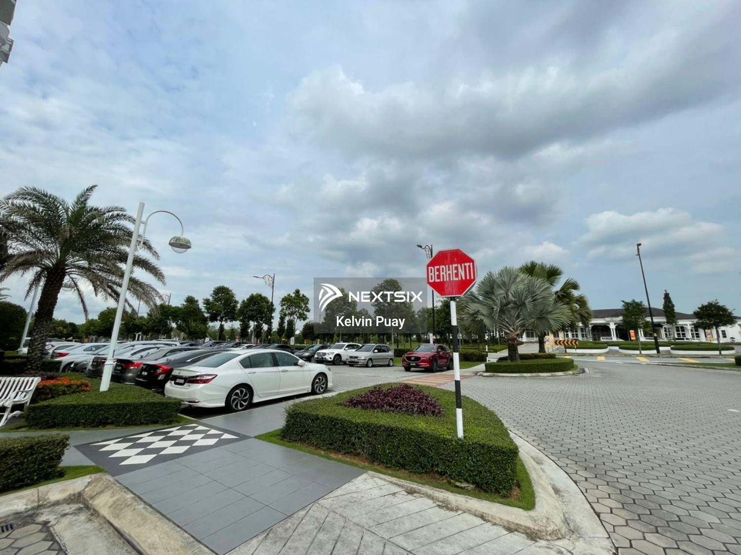 Shop For Sale in Setia Indah Johor