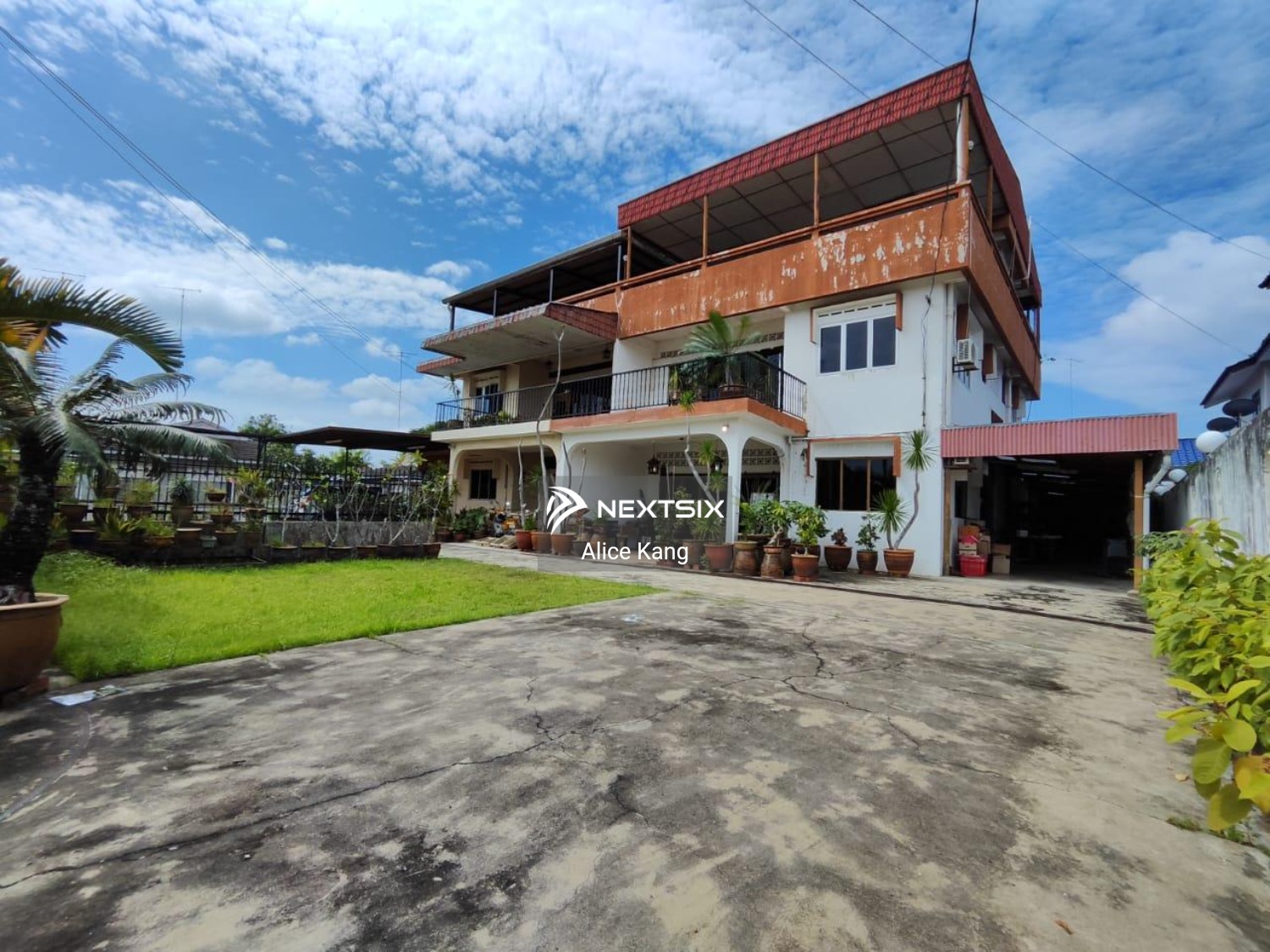 Semi-detached House For Sale in Muar Johor