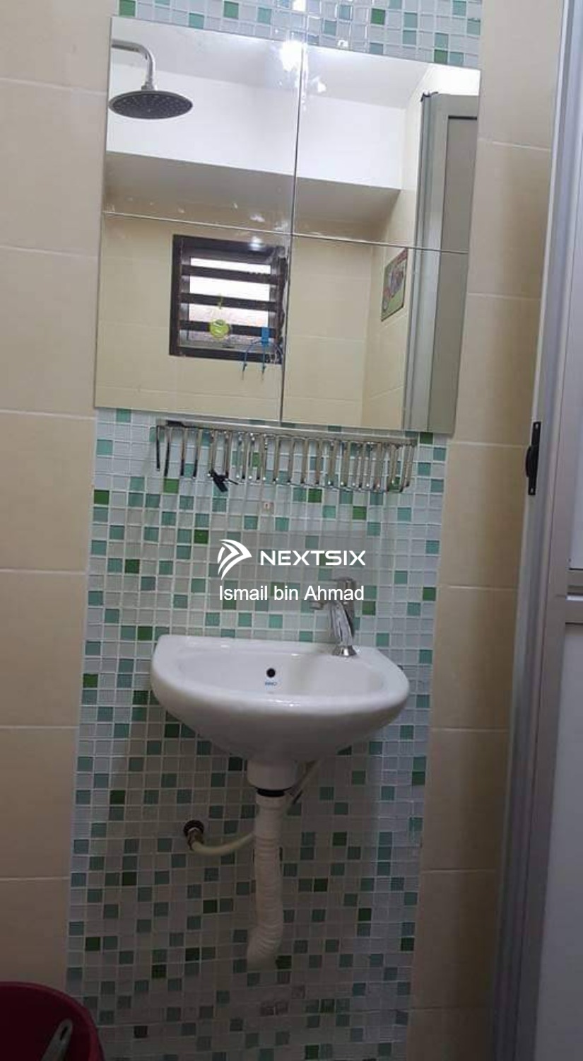 2-sty Terrace/Link House For Sale in Ulu Tiram Johor - Image 9