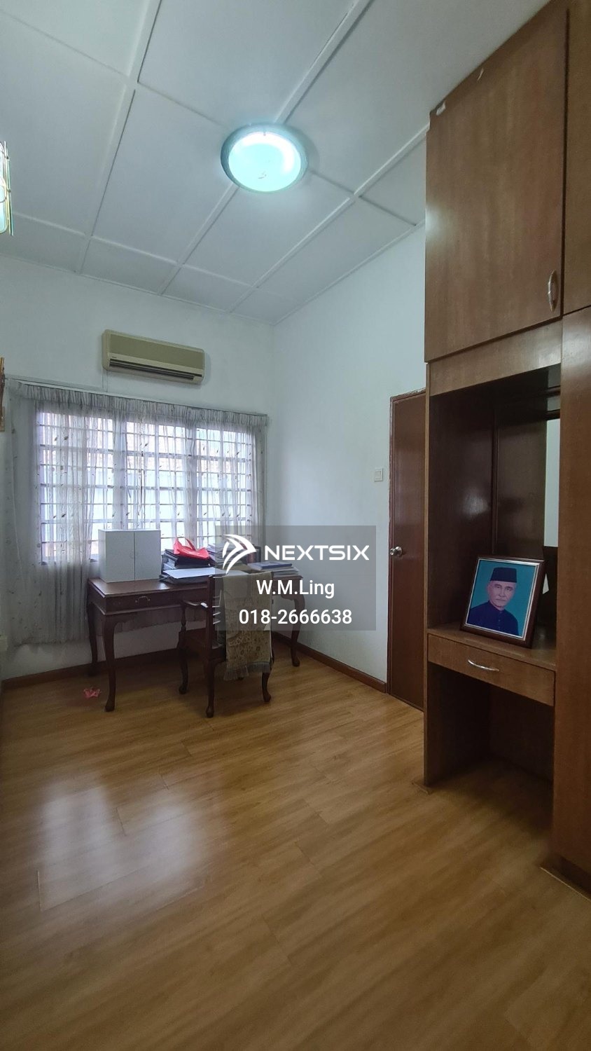 Bungalow For Sale in Kelana Jaya Selangor - Image 14