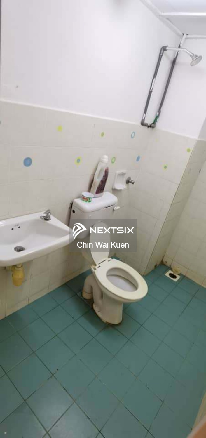 Apartment For Rent in Seri Kembangan Selangor - Image 6