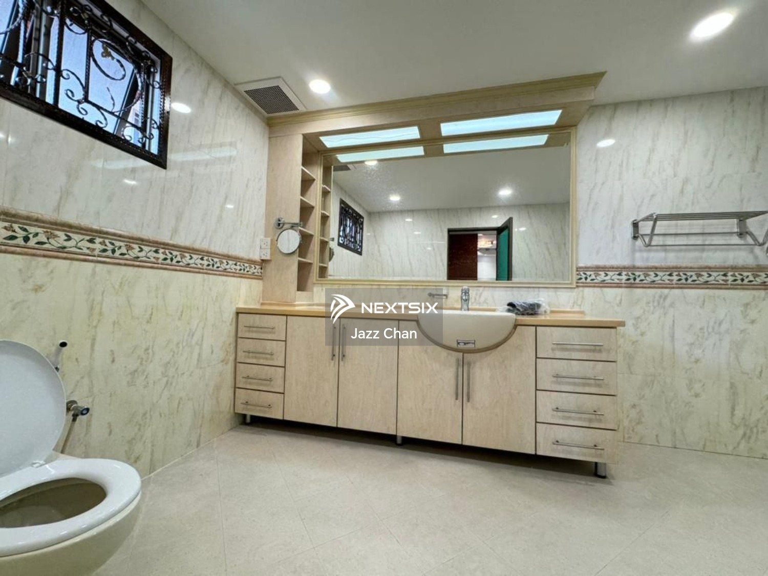 Semi-detached House For Sale in Johor Bahru Johor - Image 3