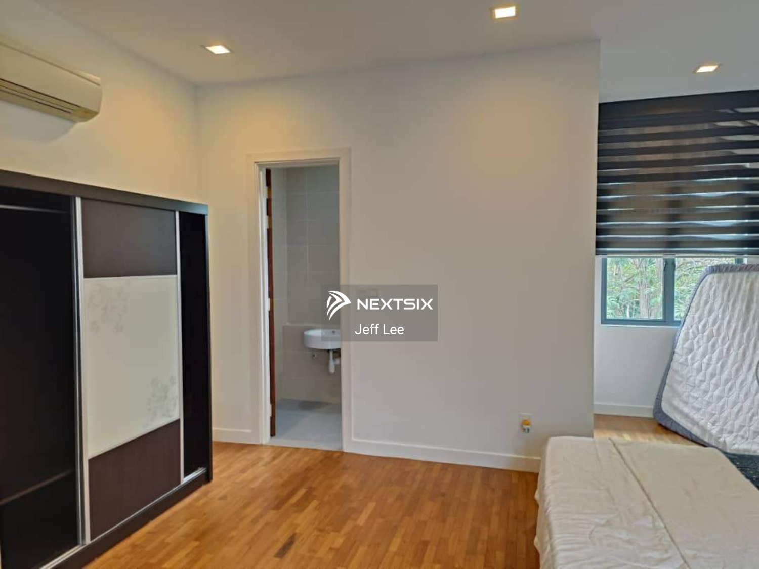 Semi-detached House For Sale in Ayer Baloi Johor - Image 8