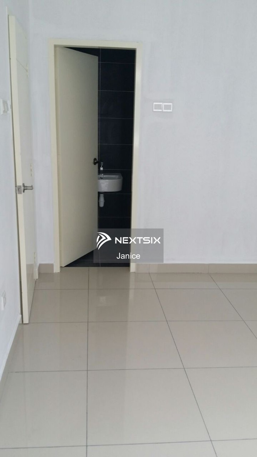 2-sty Terrace/Link House For Sale in Iskandar Puteri (Nusajaya) Johor - Image 6