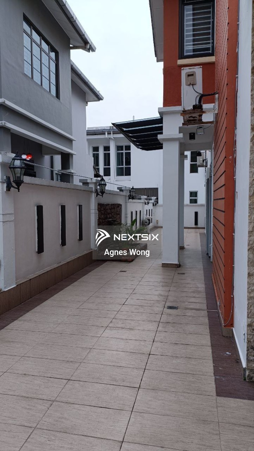 Semi-detached House For Sale in Setia Tropika Johor - Image 6