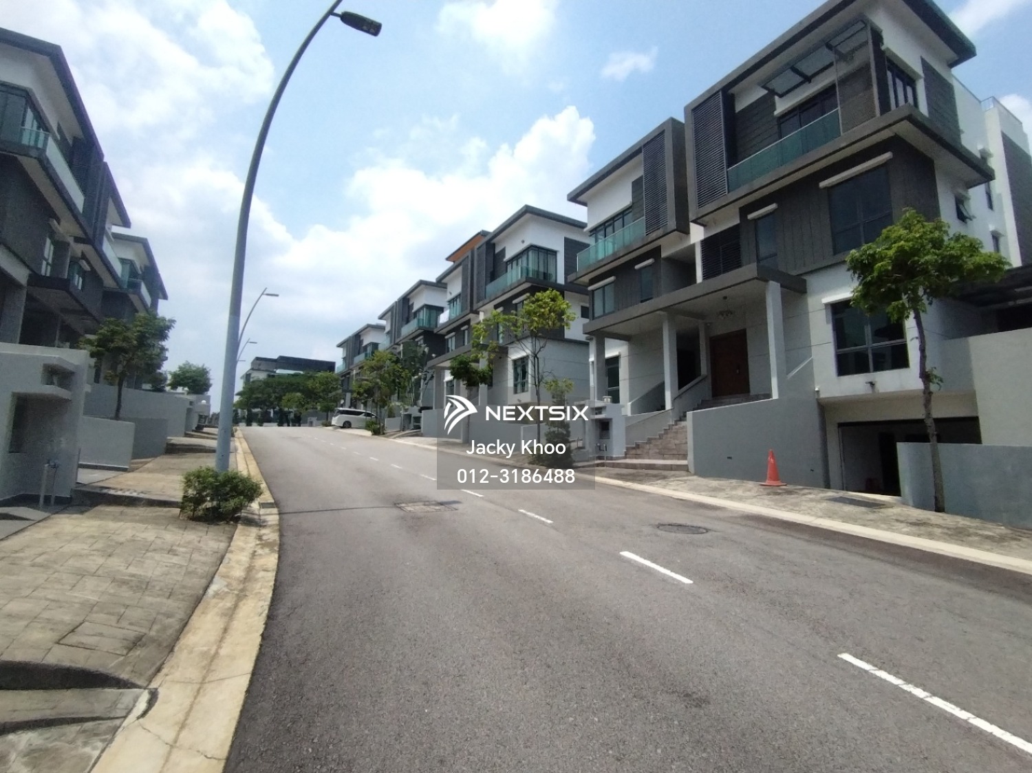3 Storey Semi-detached Homes For Sale in Sri Petaling Wilayah Persekutuan Kuala Lumpur - Image 9