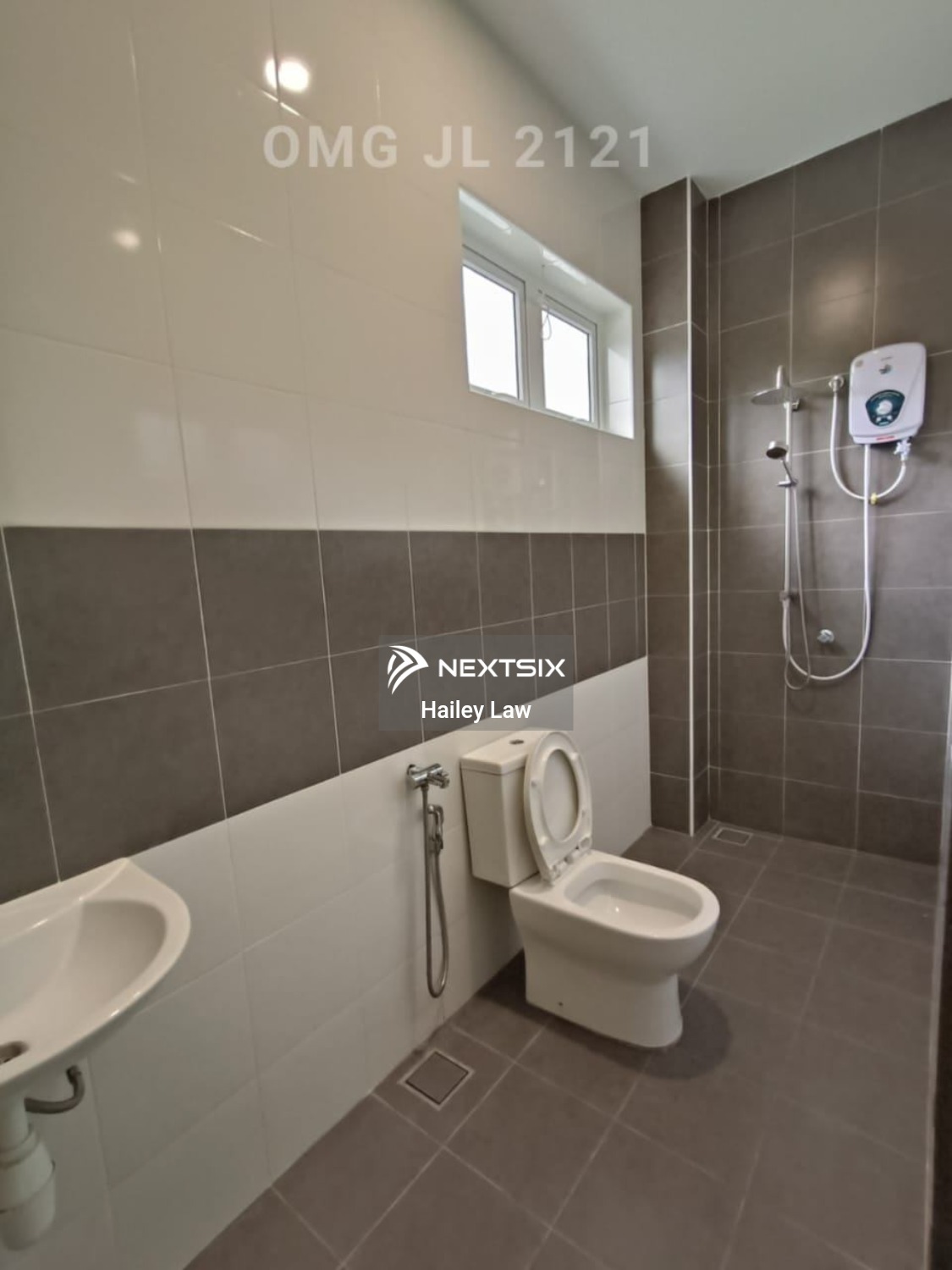 Semi-detached House For Sale in Klang Selangor - Image 11