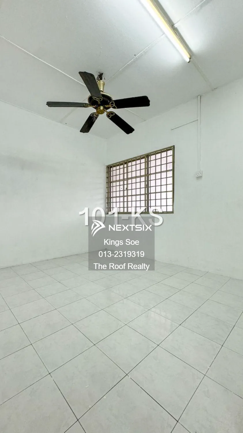Townhouse For Sale in Klang Selangor - Image 5