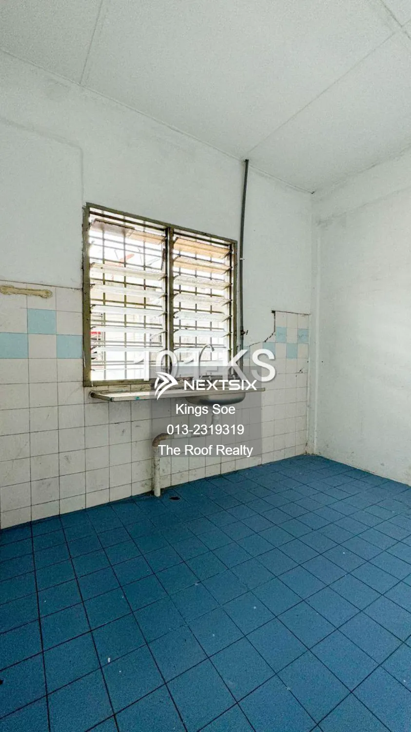 Townhouse For Sale in Klang Selangor - Image 6