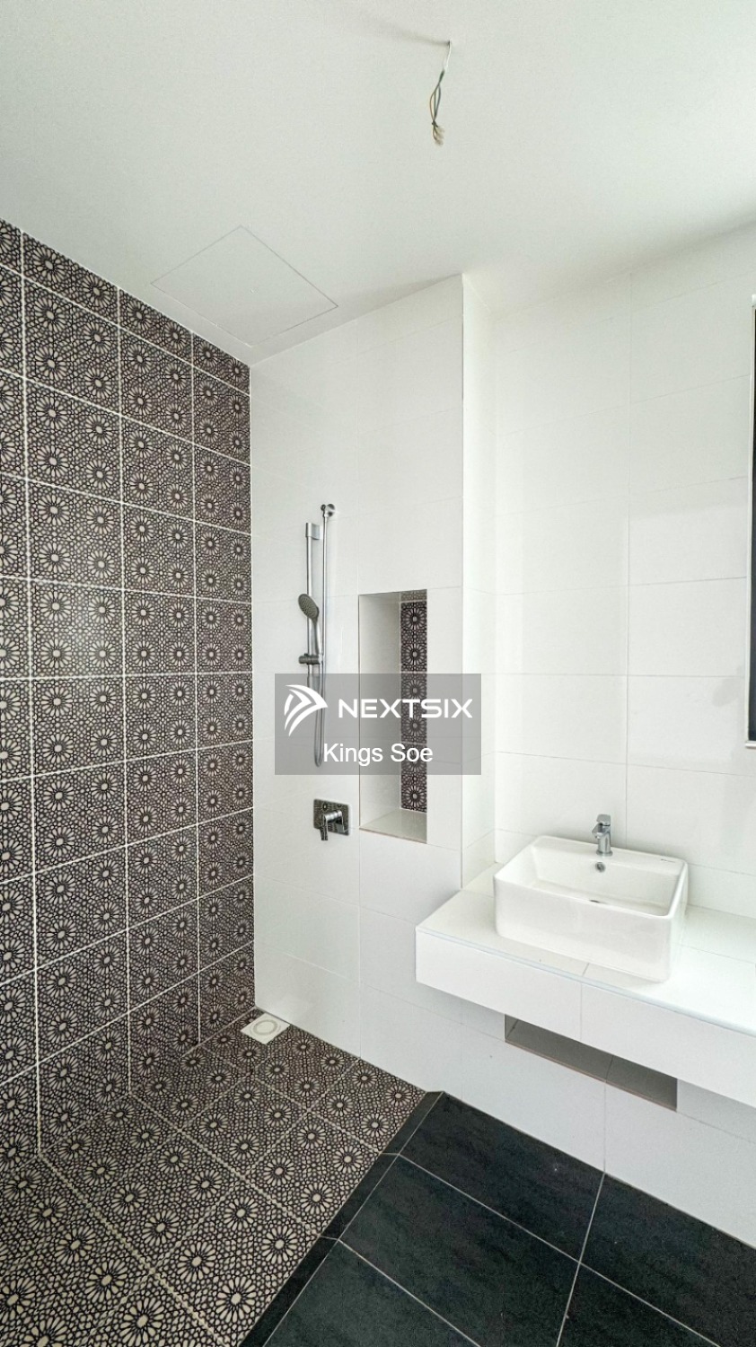 Semi-detached House For Sale in Bandar Puncak Alam Selangor - Image 12