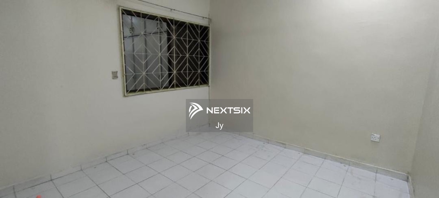 1-sty Terrace/Link House For Sale in Plentong Johor - Image 5