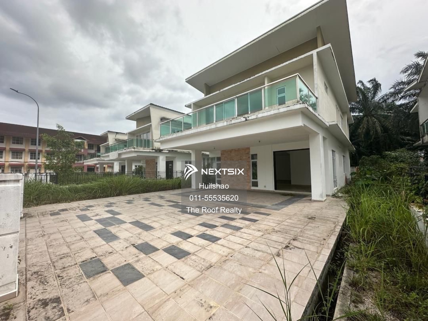 Bungalow For Sale in Pekan Nanas Johor