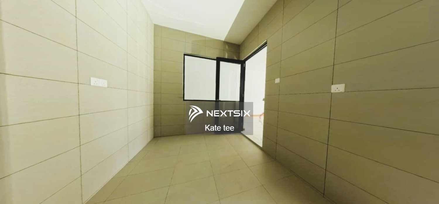 3-sty Terrace/Link House For Sale in Senibong Johor - Image 6