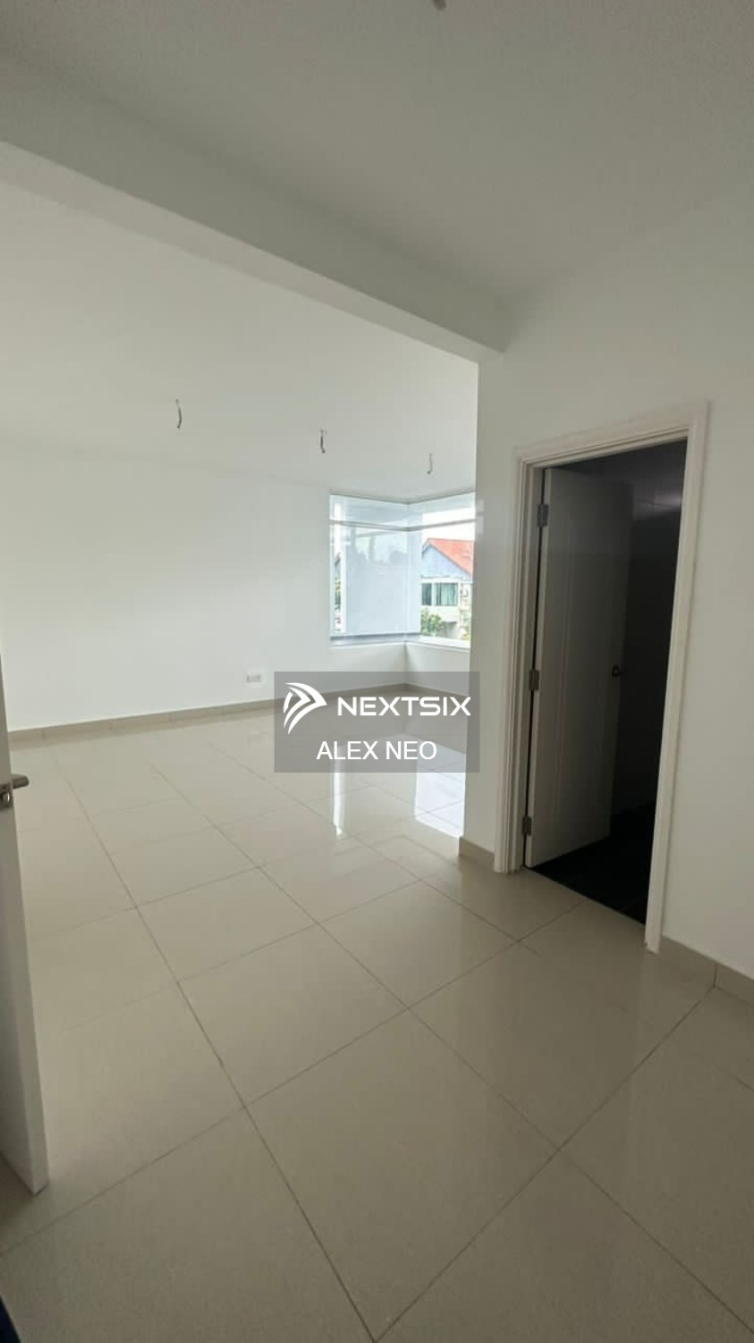 Semi-detached House For Sale in Johor Bahru Johor - Image 9