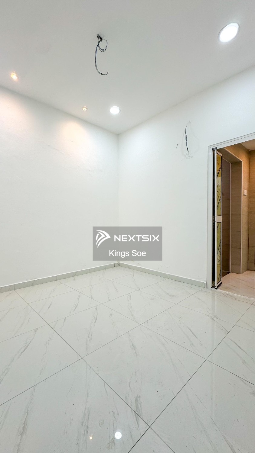 1-sty Terrace/Link House For Sale in Klang Selangor - Image 6