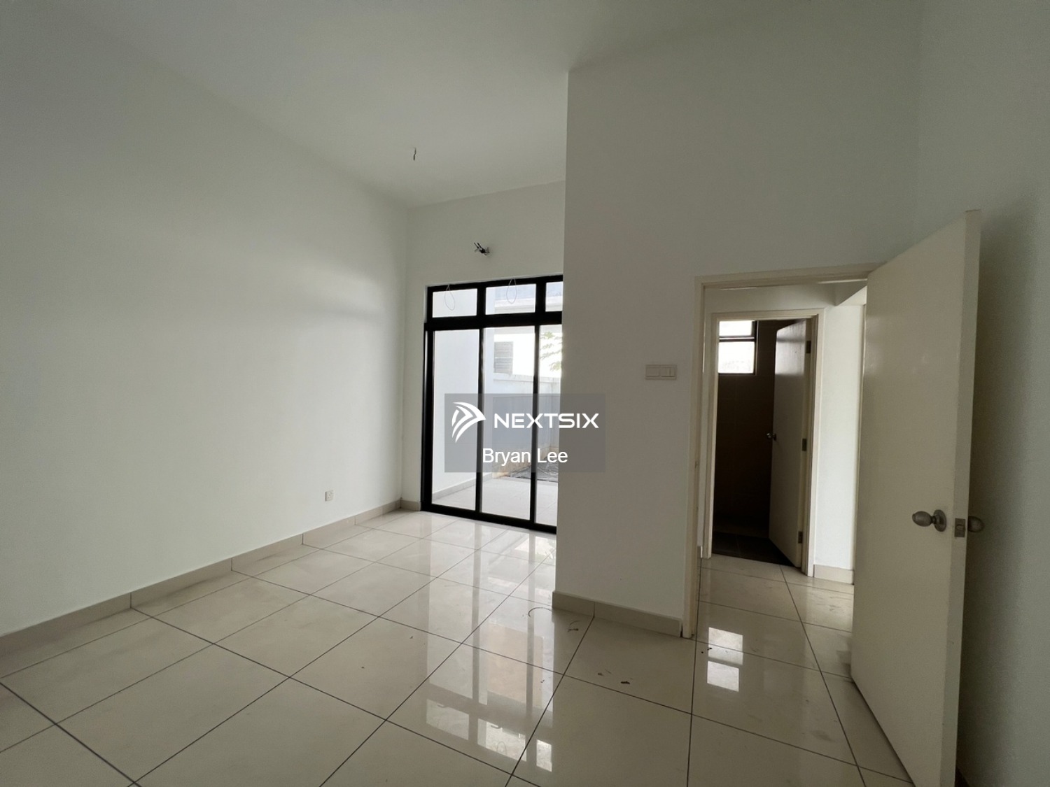 Semi-detached House For Sale in Johor Bahru Johor - Image 7