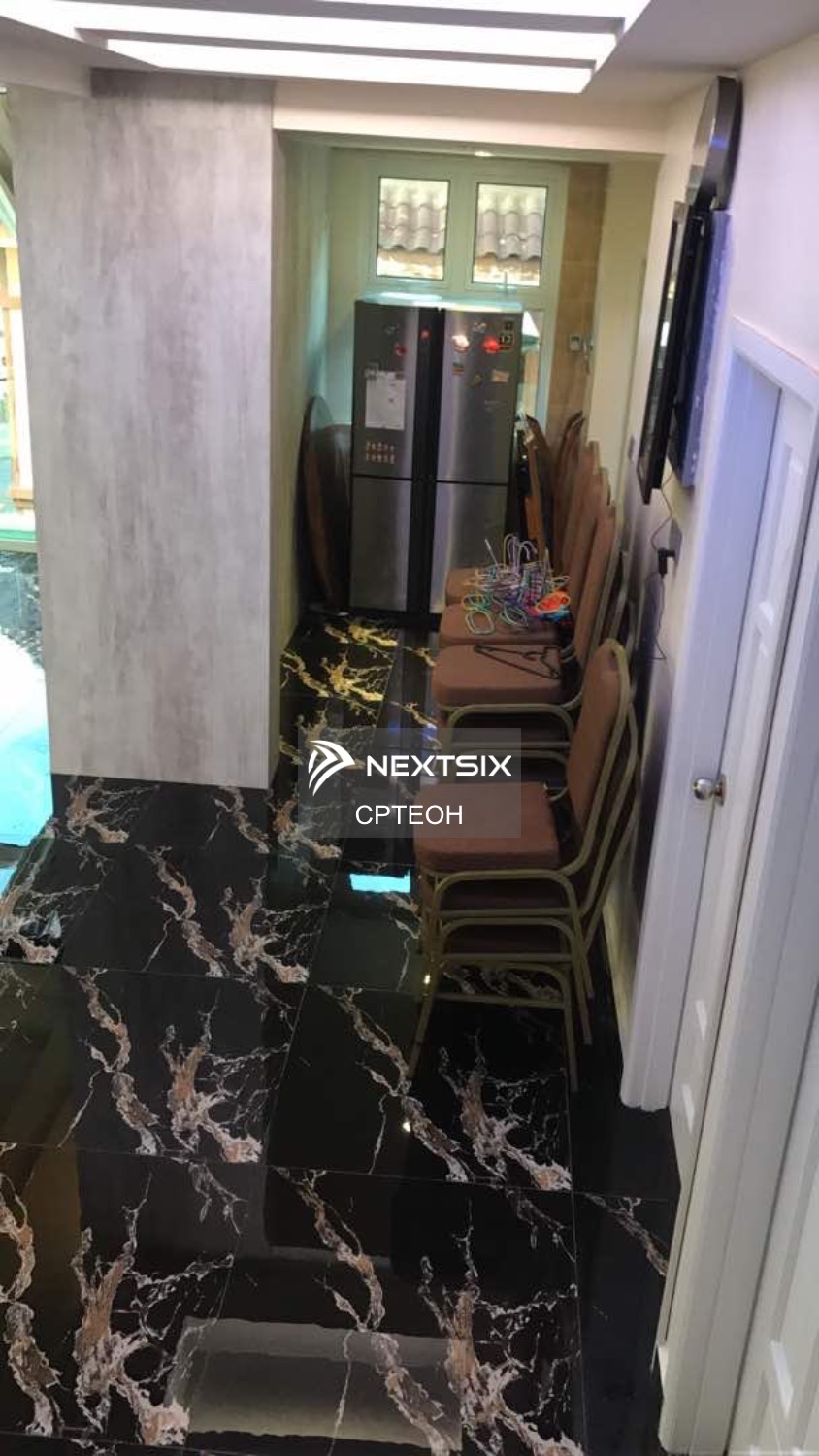 Bungalow For Sale in Batu Ferringhi Penang - Image 6