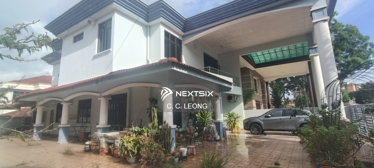 Bungalow For Sale in Bukit Katil Melaka