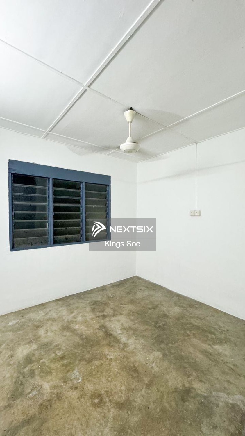 2-sty Terrace/Link House For Sale in Klang Selangor - Image 6