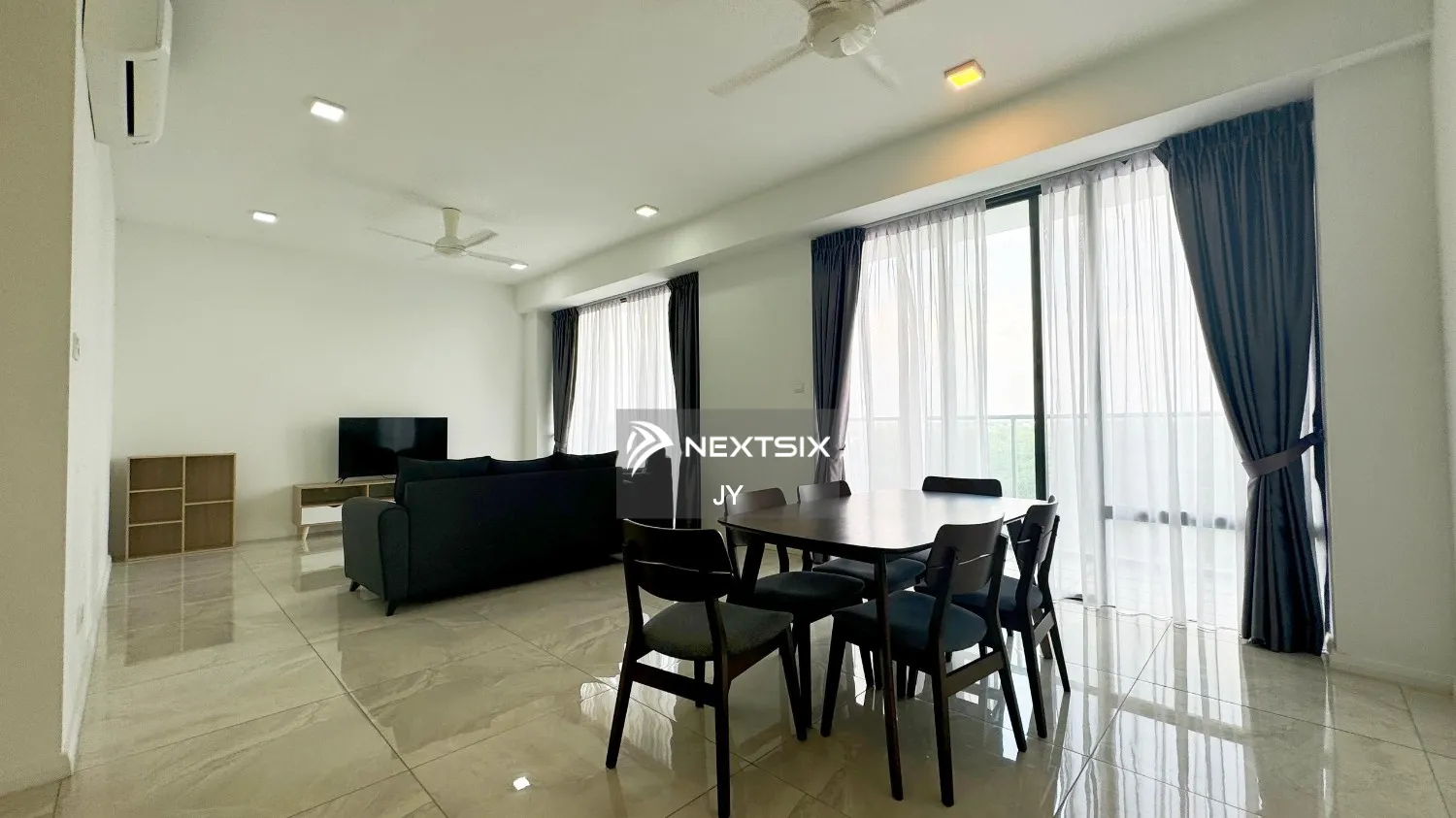 Senibong Cove - The WaterEdge Apartments