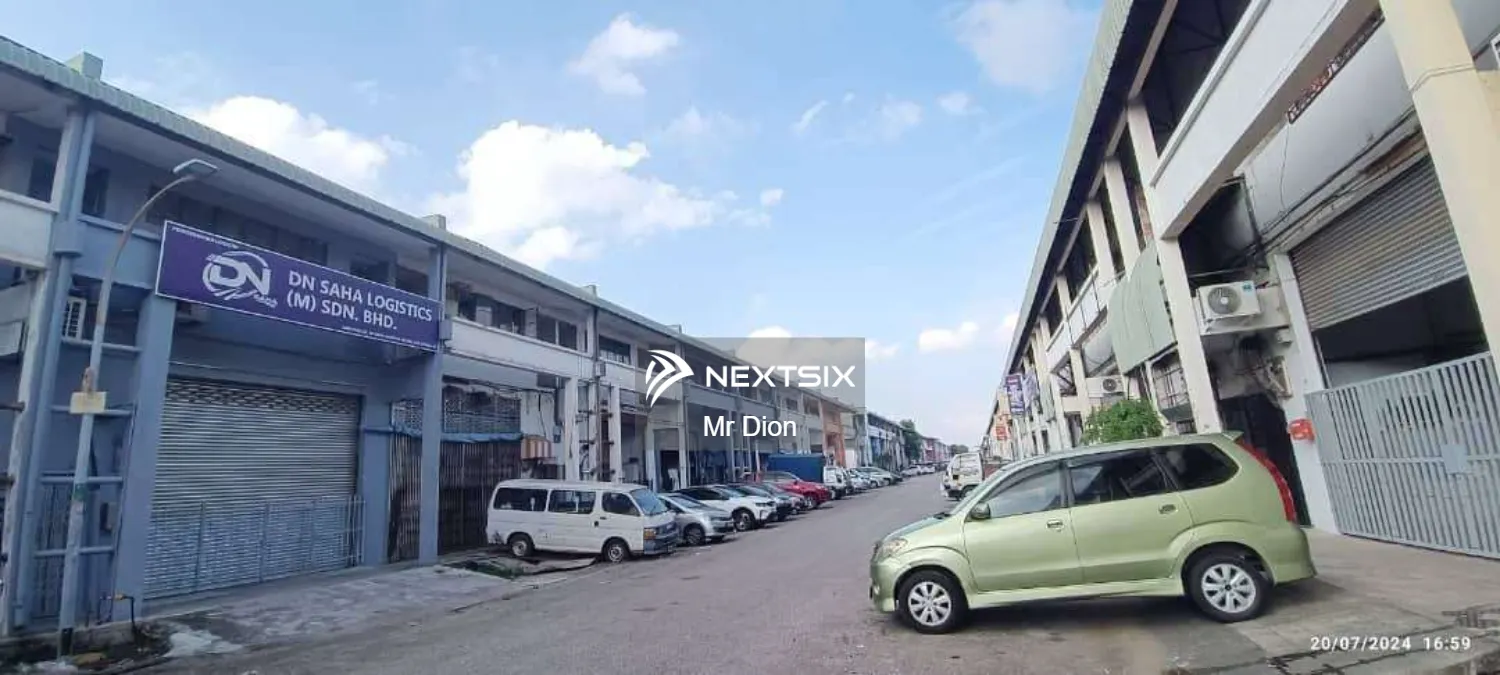 Permas Jaya 1.5 storey factory