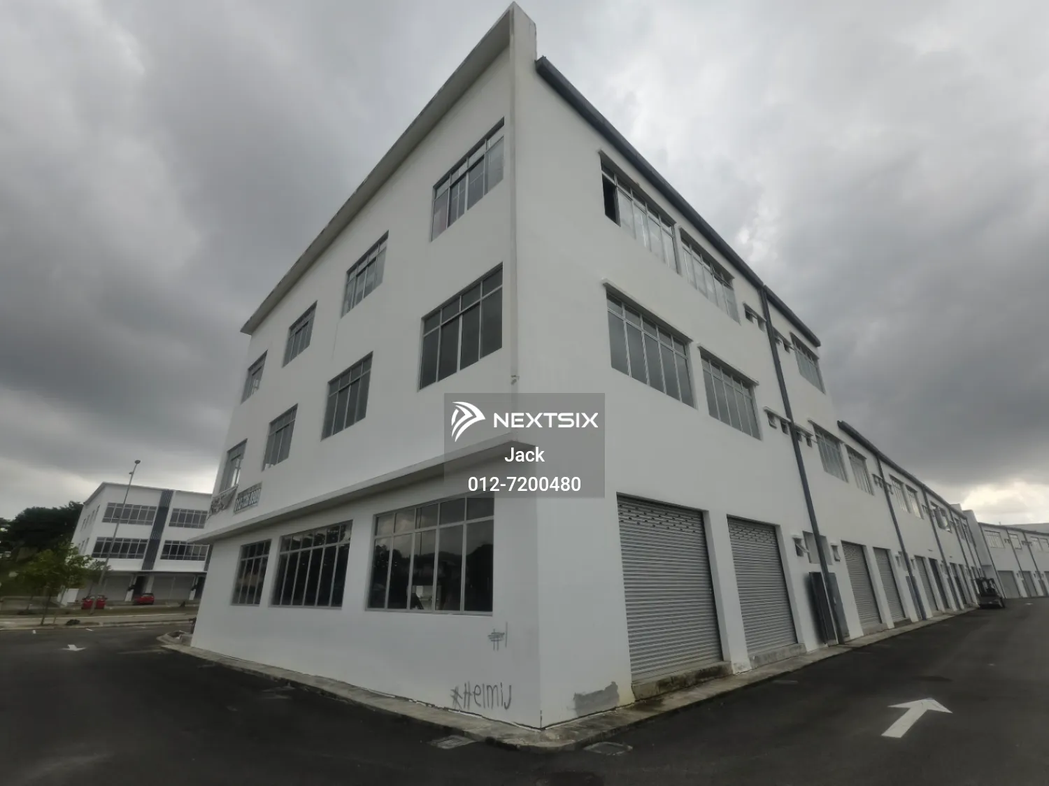 Bandar alam Masai 3storey shoplot