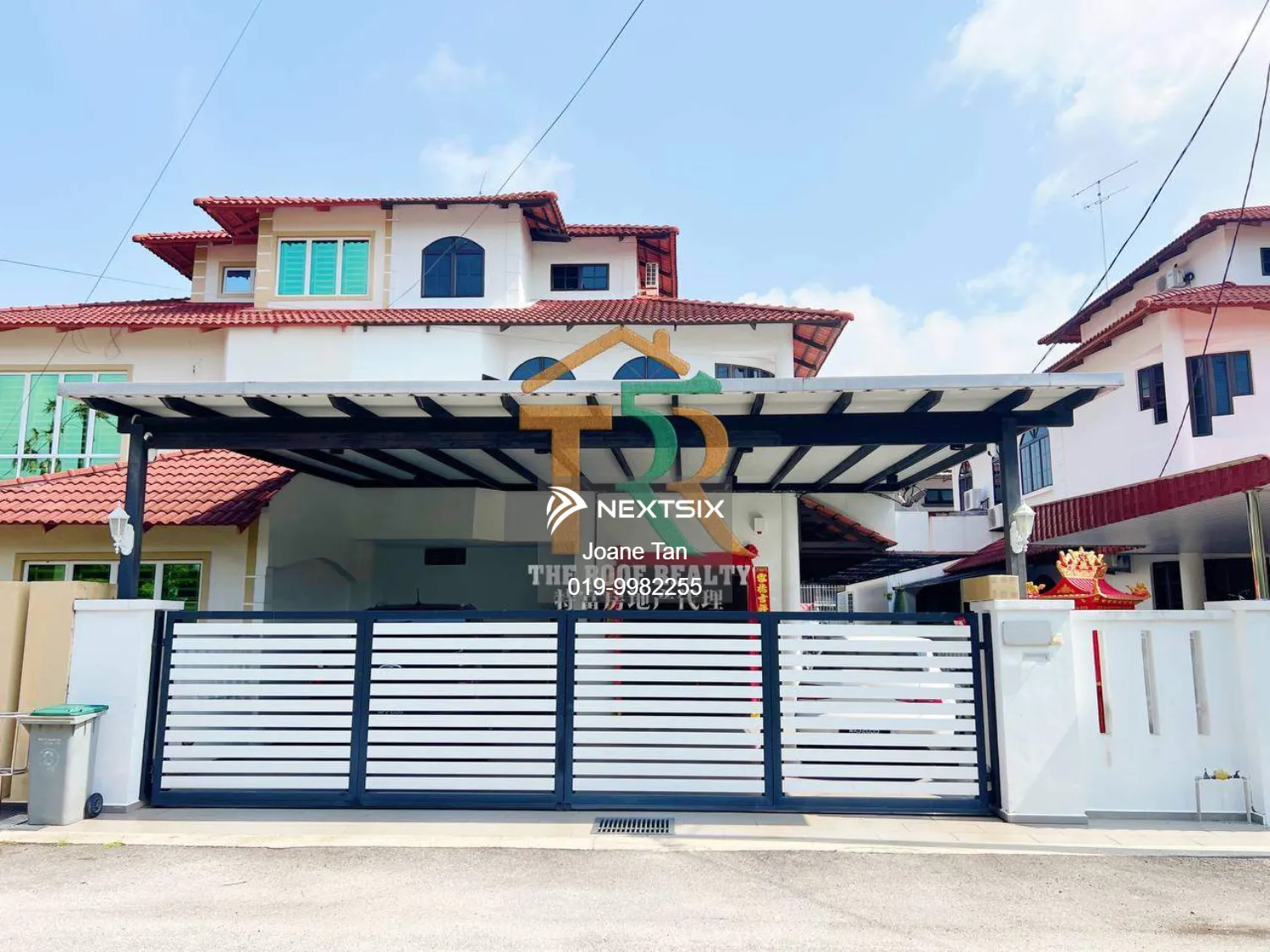 Jalan Junid 2.5 Storey Semi D House,Muar