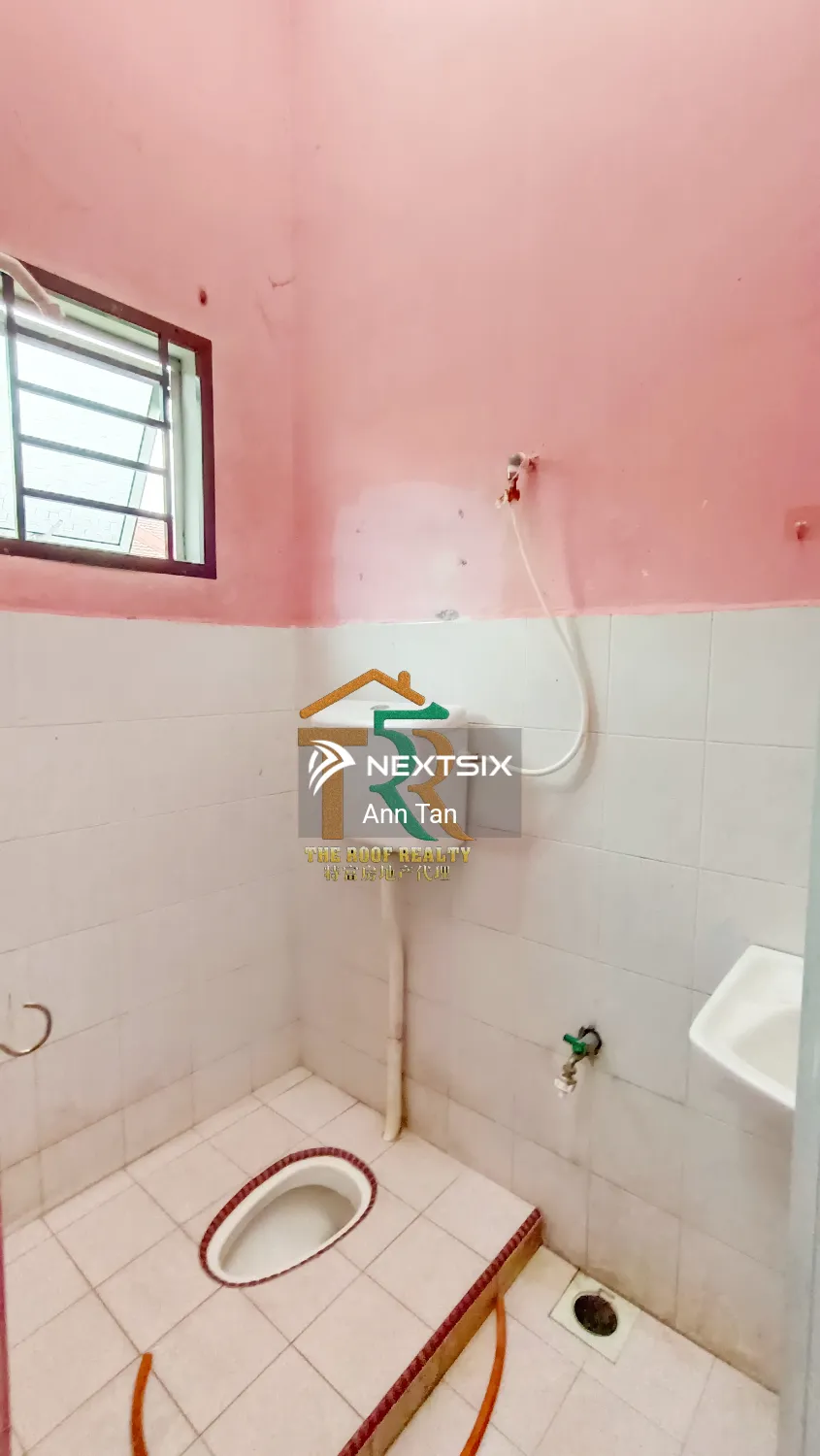 Single storey terrace house