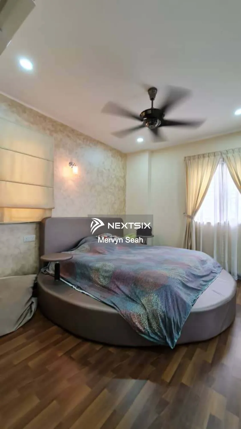 Condominium For Sale in Georgetown Penang - Image 11