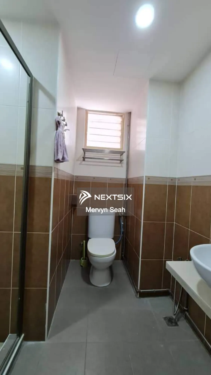 Condominium For Sale in Georgetown Penang - Image 7