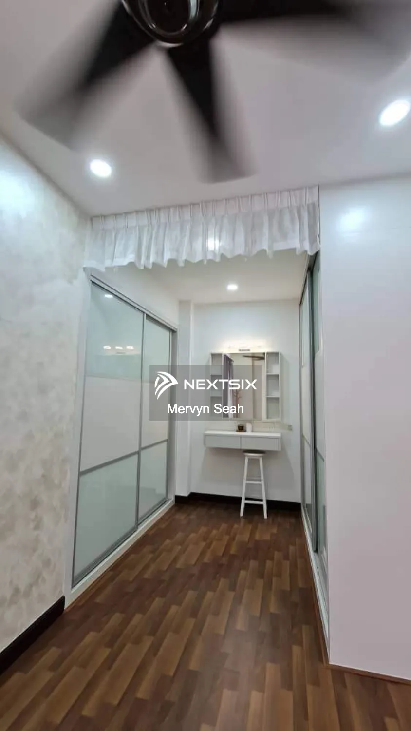 Condominium For Sale in Georgetown Penang - Image 8