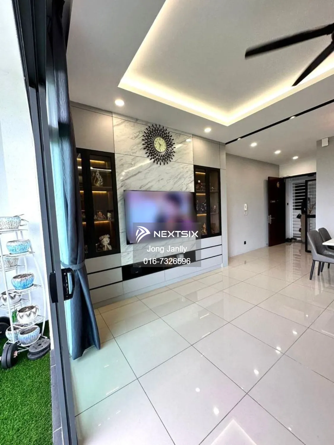 8scape Residences