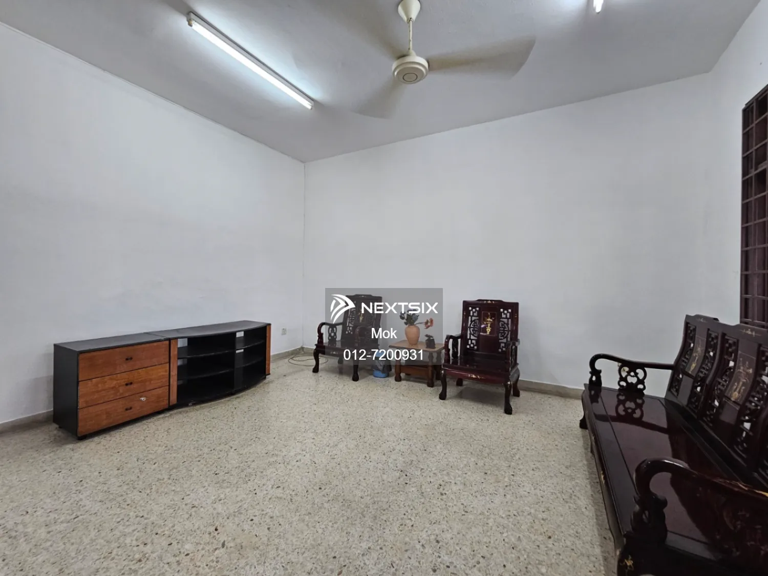 Taman Molek 2 Storey Terrace House For Sale