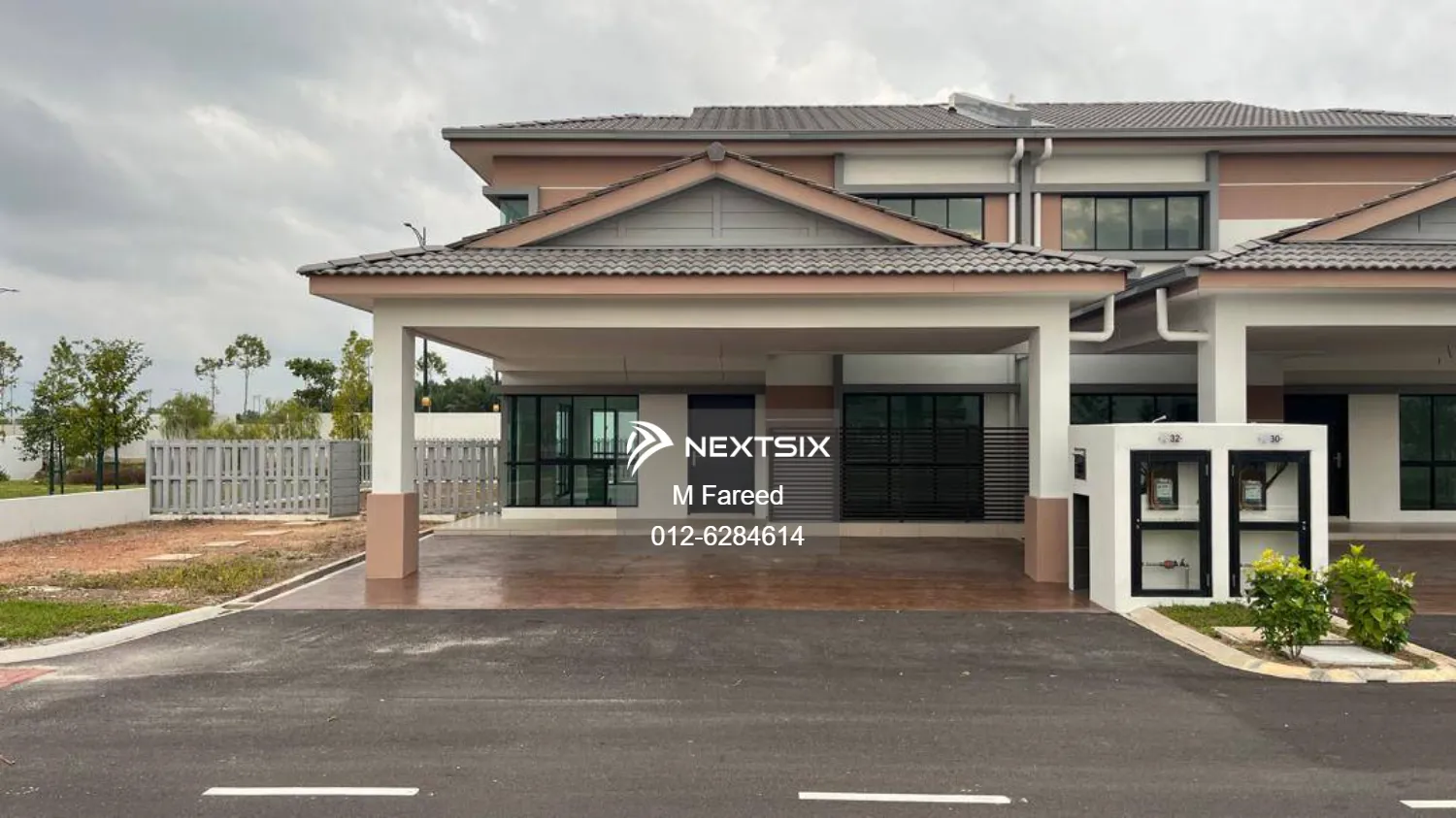 Nusa Cinta, Setia Fontaines