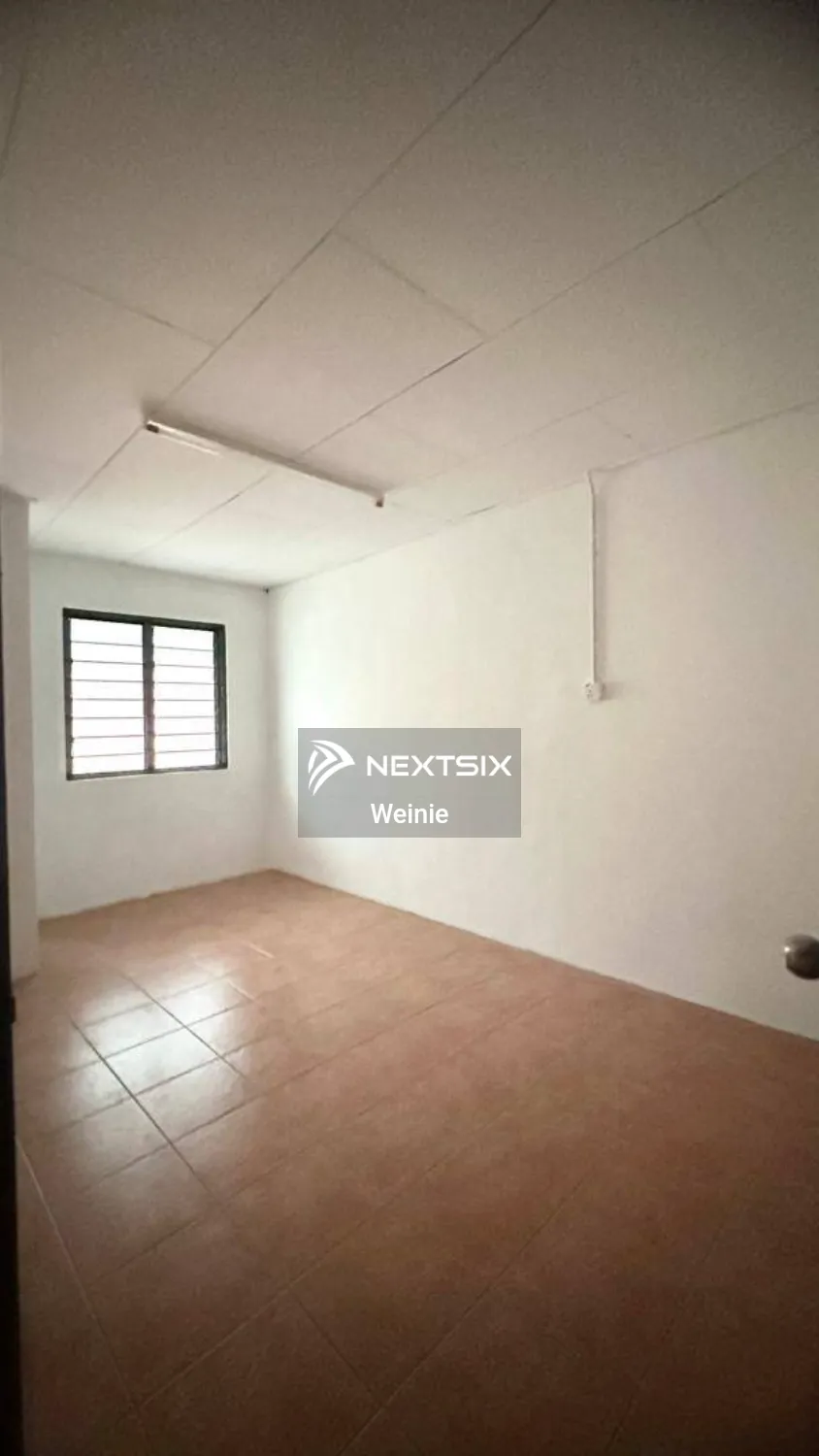 2-sty Terrace/Link House For Sale in Kulai Johor - Image 5